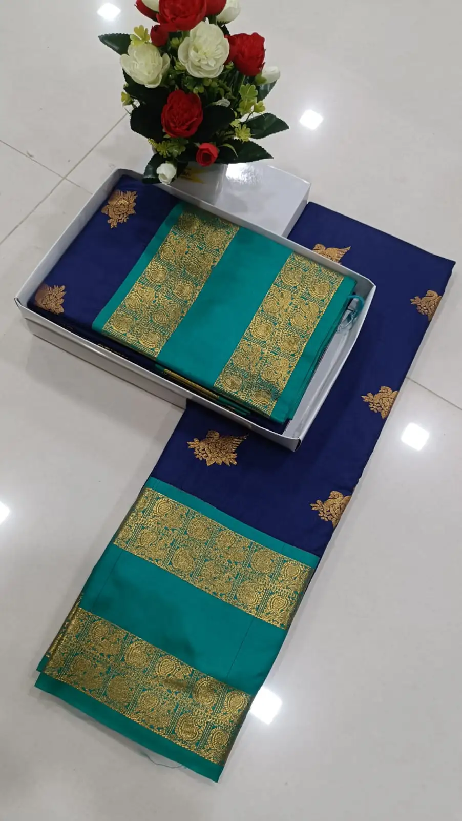 Premium Korvai Day-Night Paisley Butta Semi-Silk